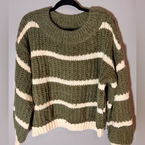 Miracle Olive and Cream Crew Neck Sweater Sz S/M